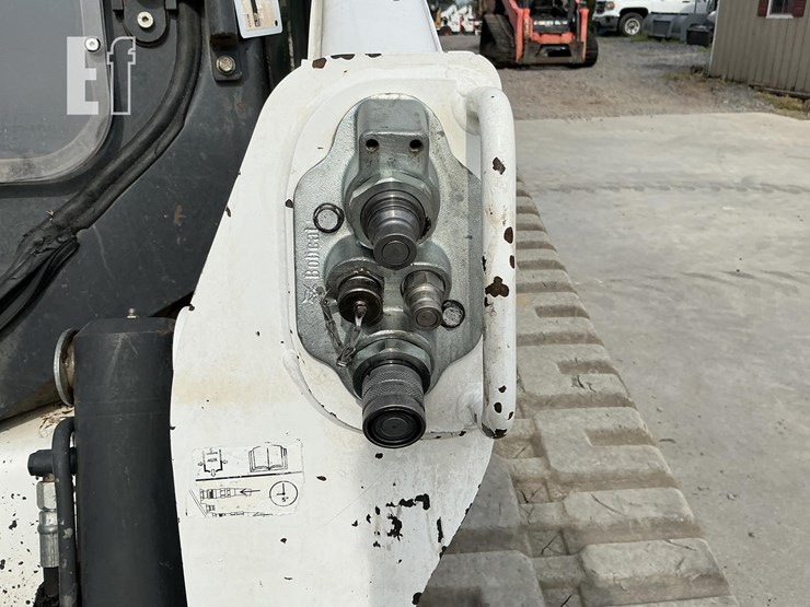 2022-bobcat-t770-image-13