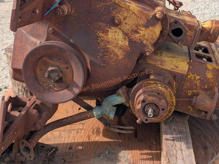 caterpillar-22-image-11