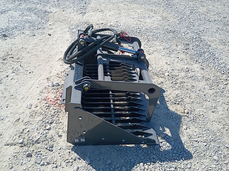 #l85-056-•-landhonor-rock-grapple-mini-skid-steer-attachment-image-7