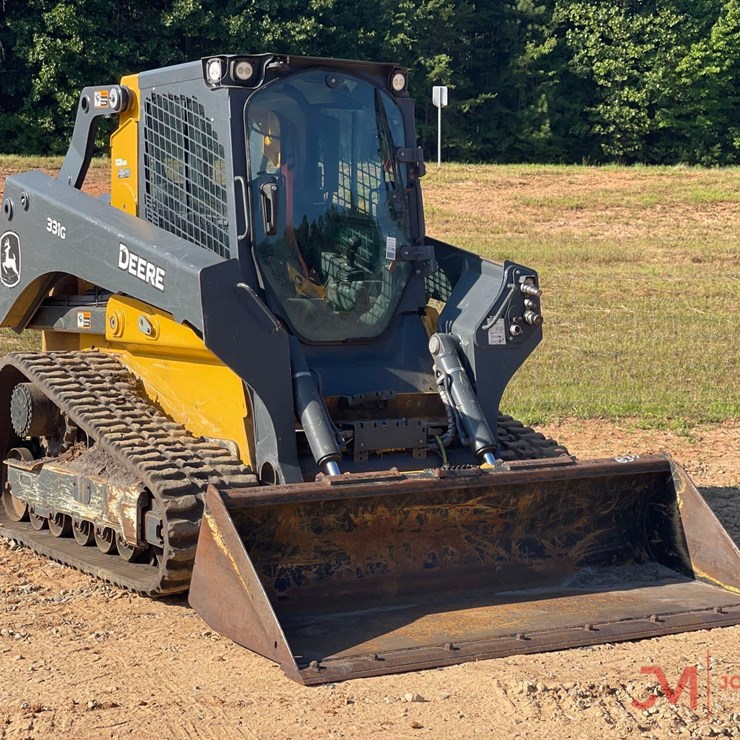 2024 DEERE 331G