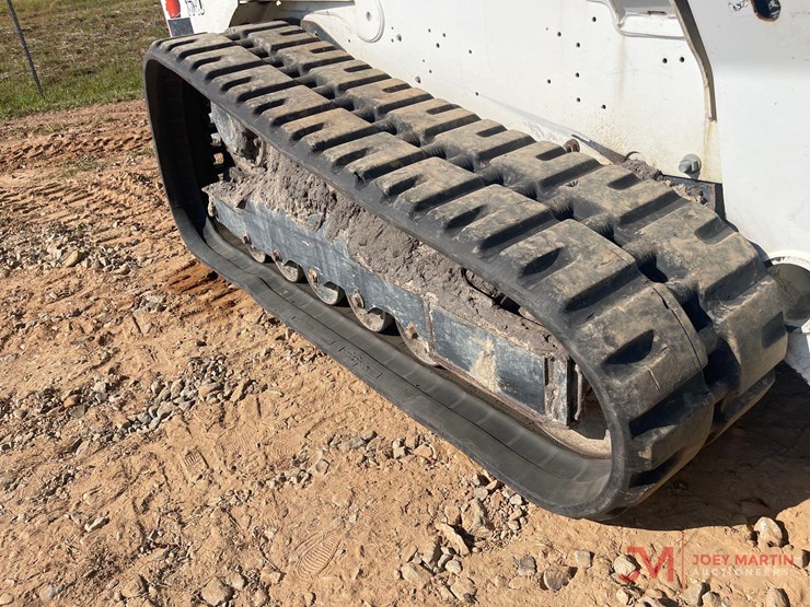 2022-bobcat-t740-image-9