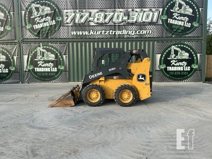 2022-deere-318g-image-1
