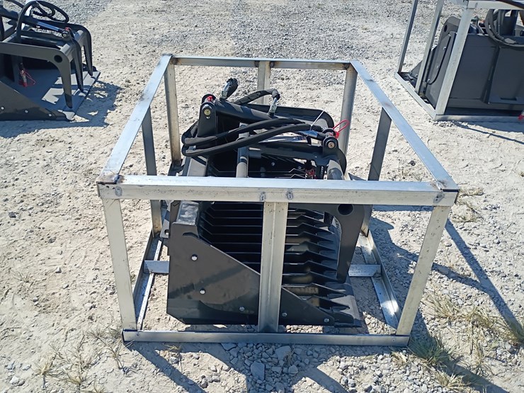 #l85-053-•-landhonor-rock-grapple-mini-skid-steer-attachment-image-7