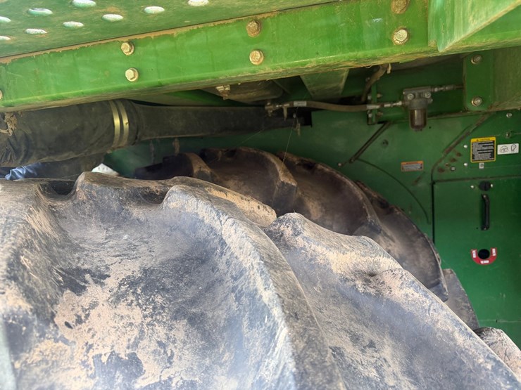 2015-john-deere-cp690-image-8