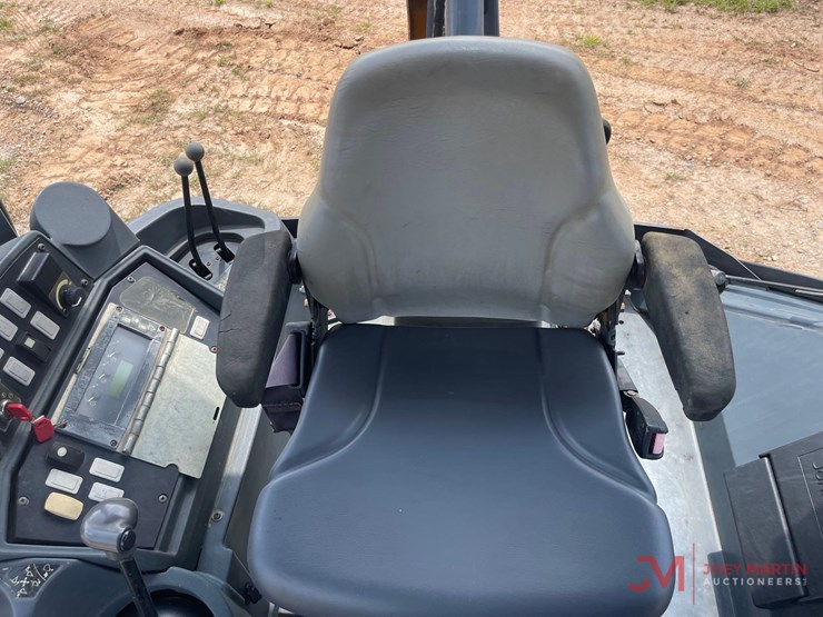 2012-deere-310j-image-19