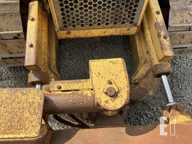 1995-caterpillar-d3c-iii-image-12
