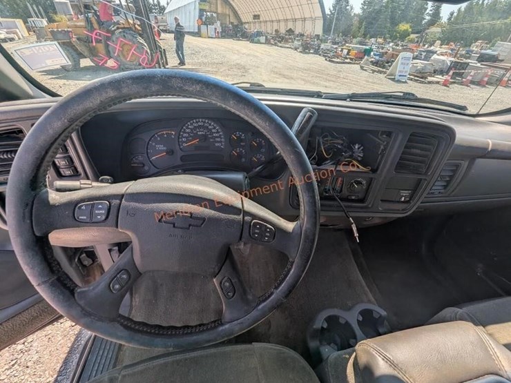 2003-chevrolet-silverado-2500hd-image-27