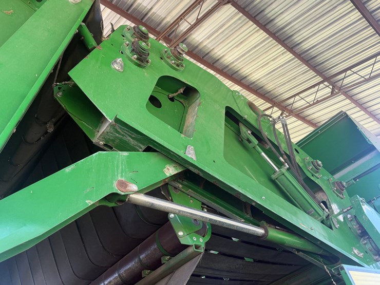 2015-john-deere-cp690-image-25