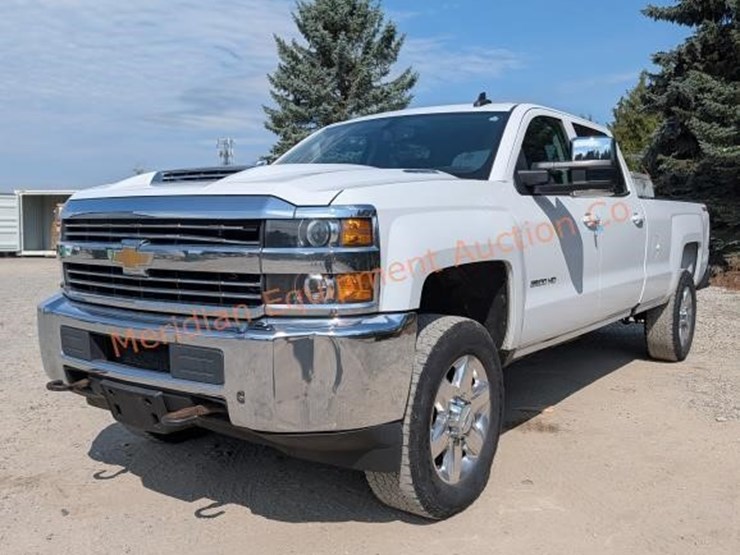 2017-chevrolet-silverado-3500-image-39