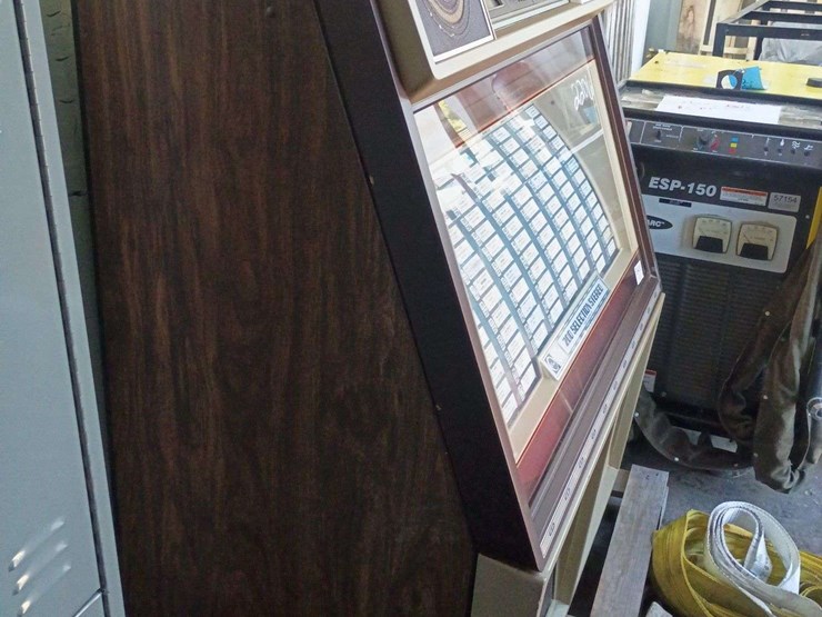ami-200-selection-jukebox-w/-records-image-6