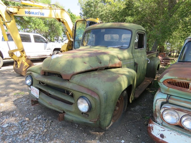 1953-international-r110-image-2