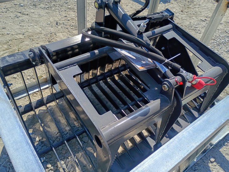 #l85-053-•-landhonor-rock-grapple-mini-skid-steer-attachment-image-9