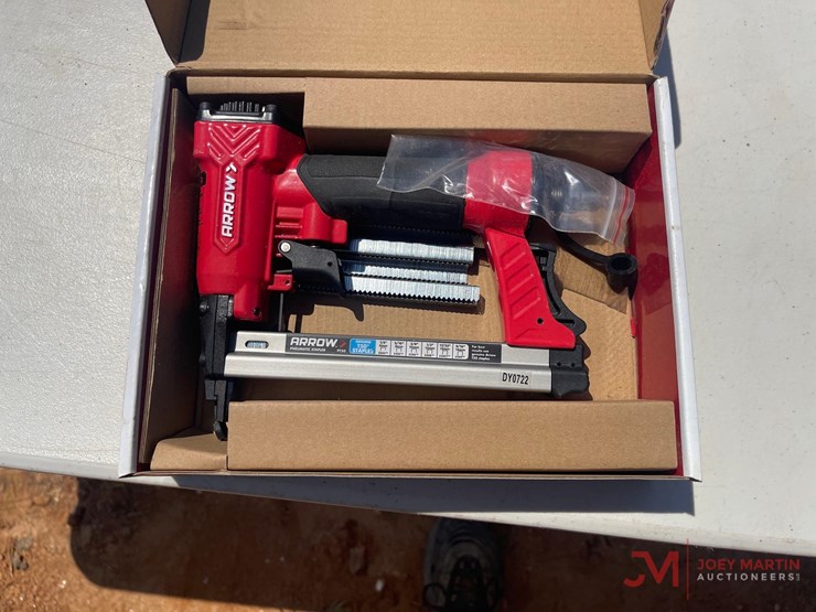 arrow-pneumatic-stapler-image-2