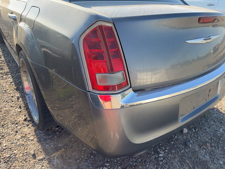 #49682-•-2012-chrysler-300-sedan-2c3ccacg8ch307925-inv#49682-image-8