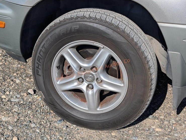 2001-lexus-rx300-image-40