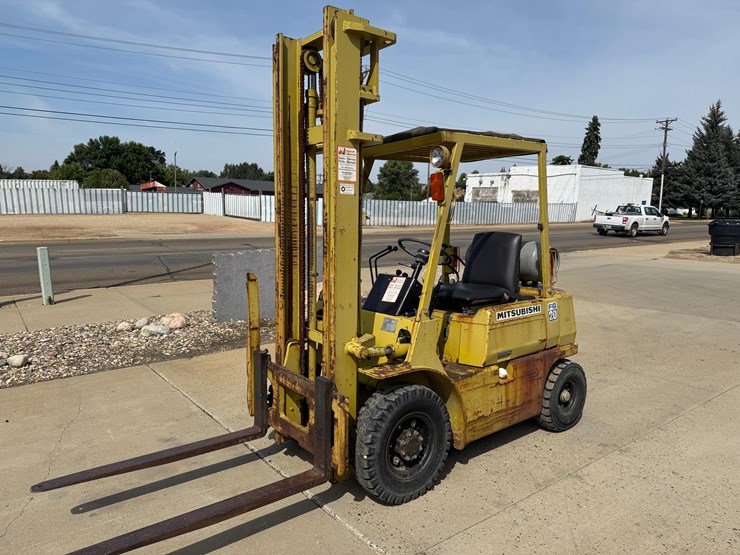 mitsubishi-fg20-image-2