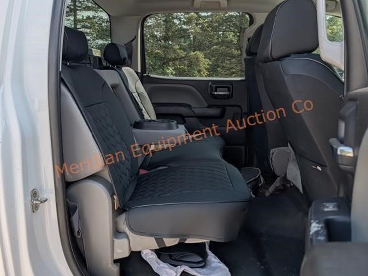 2017-chevrolet-silverado-3500-image-26