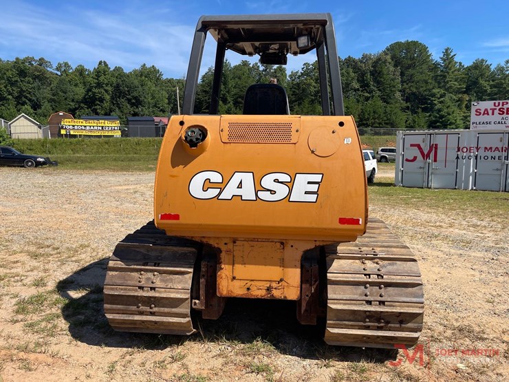 2018-case-750m-lgp-image-4