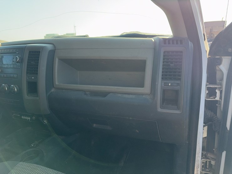 2012-dodge-ram-2500-image-38