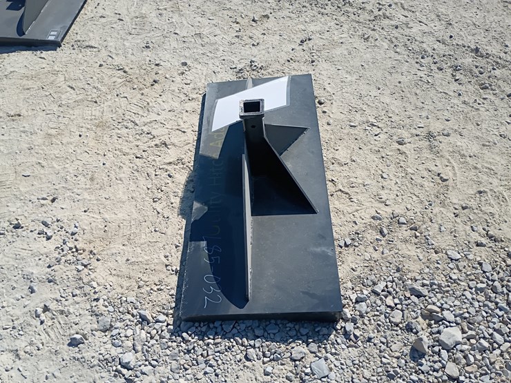 #l85-032-•-landhonor-utility-hitch-adapter-skid-steer-attachment-image-2