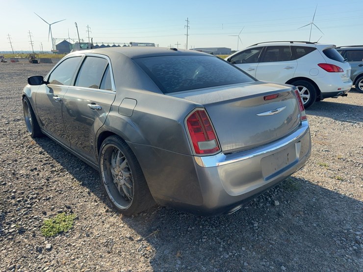 #49682-•-2012-chrysler-300-sedan-2c3ccacg8ch307925-inv#49682-image-4