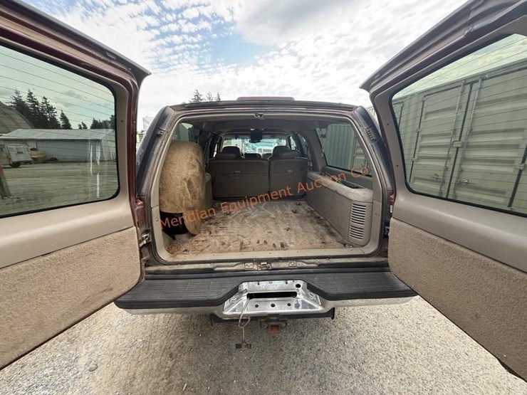 1998-chevrolet-suburban-1500-image-20