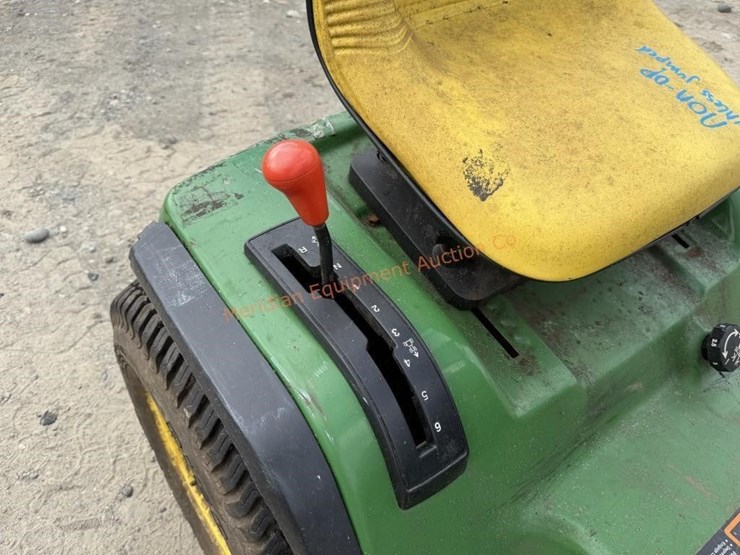 john-deere-gt242-image-8