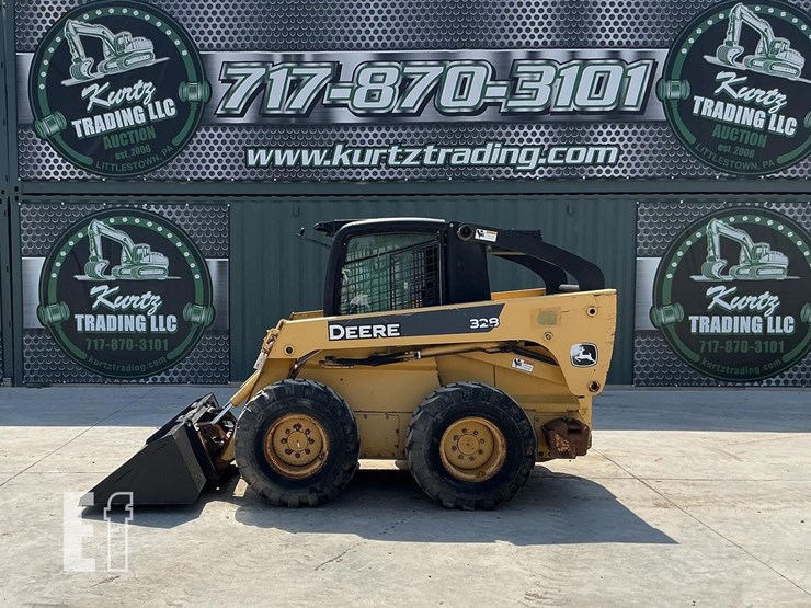 2006-deere-328-image-1