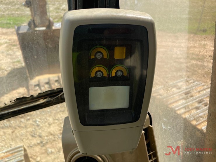 2003-caterpillar-320c-image-23