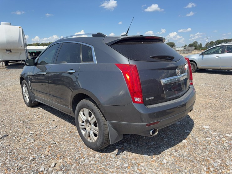 2012-cadillac-srx-image-4
