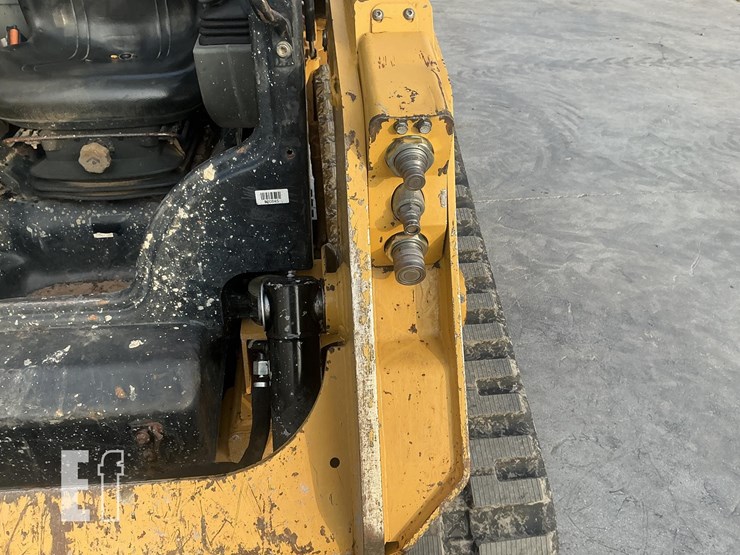 2021-caterpillar-249d3-image-13