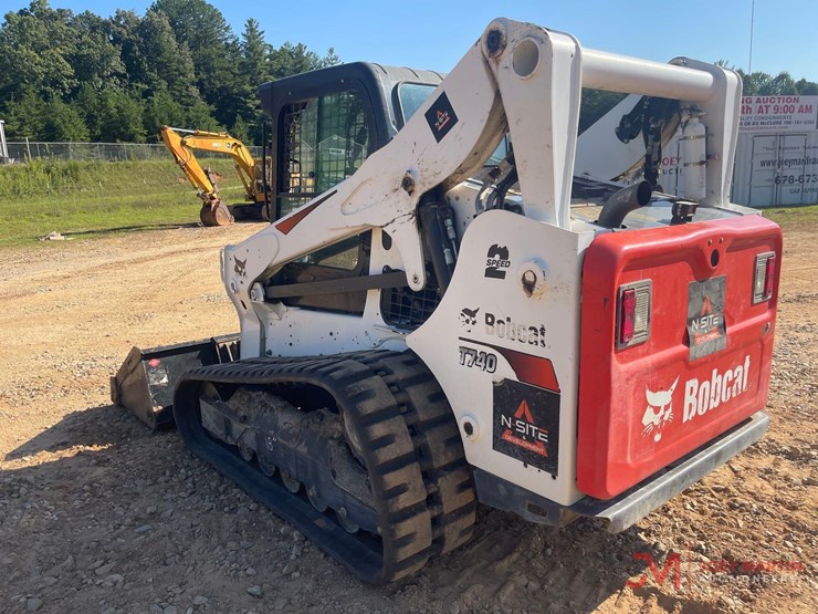 2022-bobcat-t740-image-5
