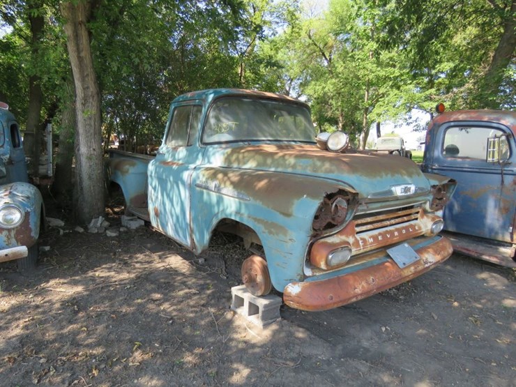 1958-chevrolet-apache-image-1