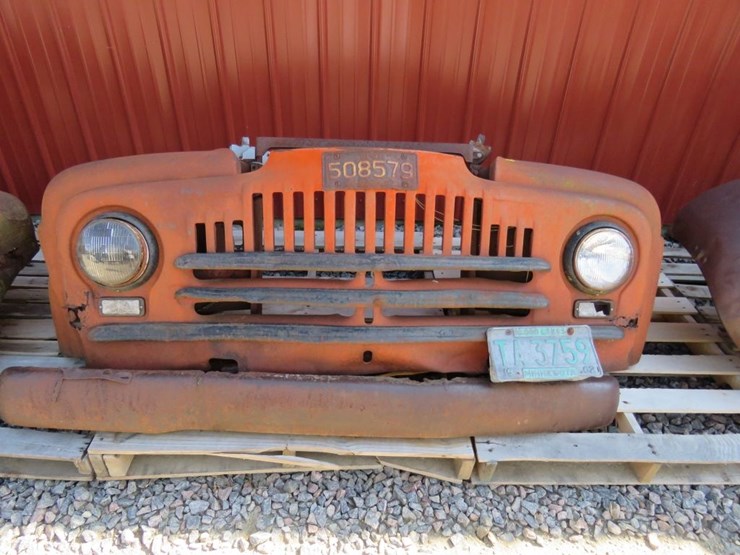 international-pickup-custom-front-end-cut-for-automotive-art-image-1