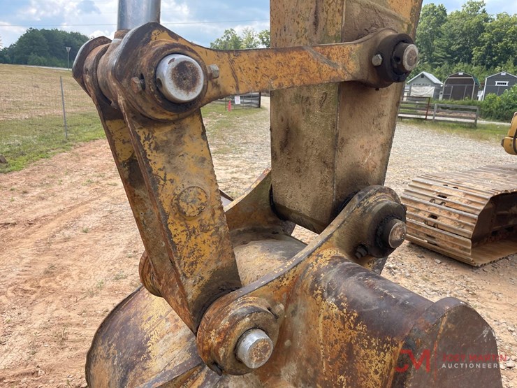 2003-caterpillar-320c-image-16