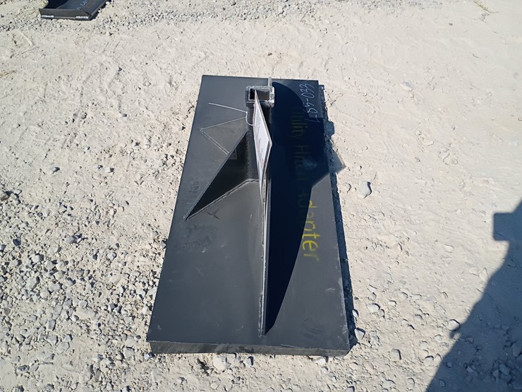 #l85-033-•-landhonor-utility-hitch-adapter-skid-steer-attachment-image-4