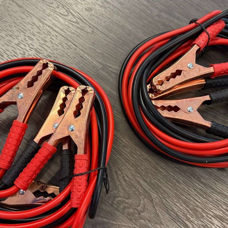 UNUSED (2) SET 200 AMP JUMPER CABLES