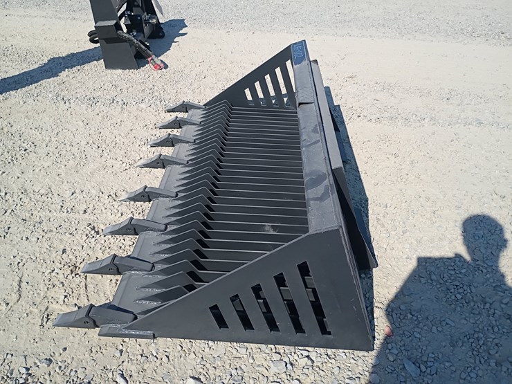 #l85-002-•-landhonor-72"-rock-bucket-skid-steer-attachment-image-2