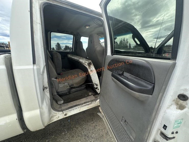 2005-ford-f350-image-24