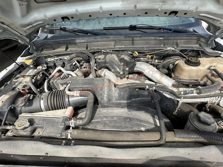 2016-ford-f350-xlt-image-27