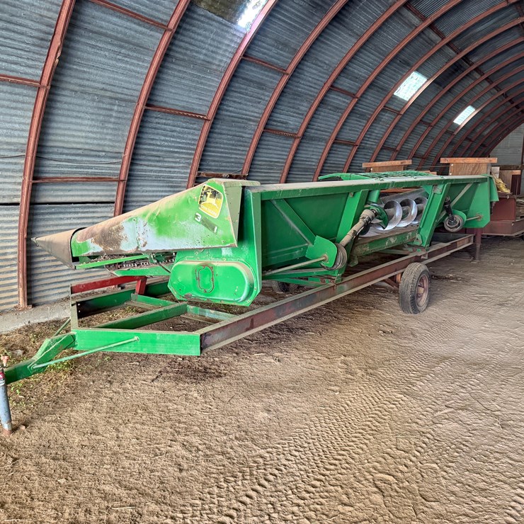 JOHN DEERE 843