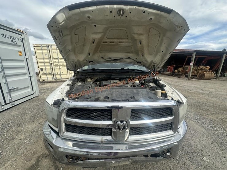 2014-dodge-ram-3500-image-22