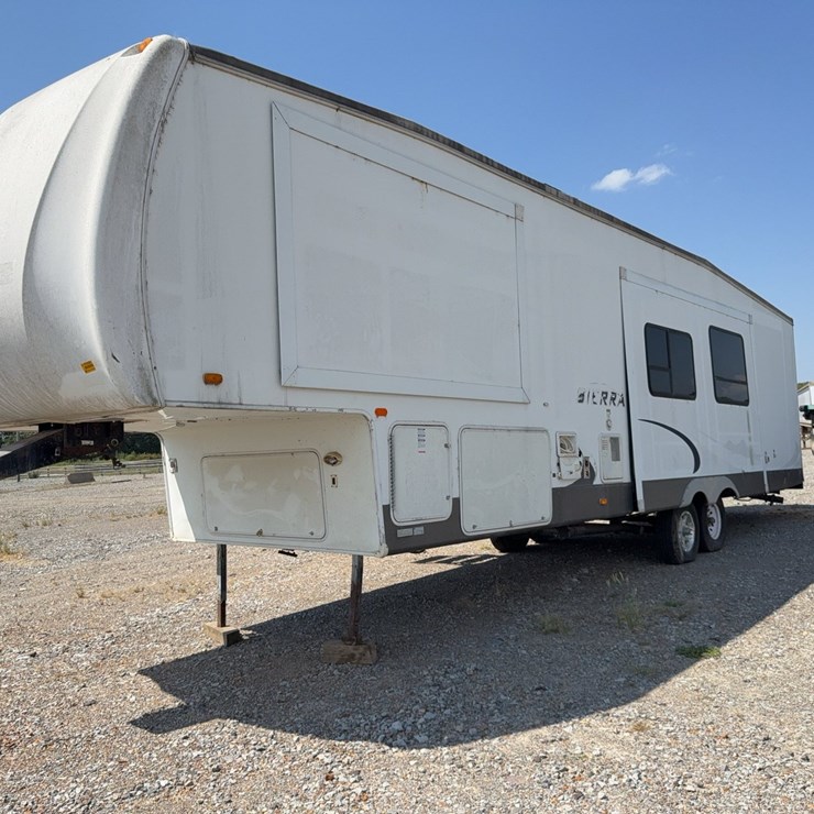 #51539 • 2008 Forest River Sierra T/A 38’ Gooseneck Travel Trailer 4X4FSEG238J032708 INV#51539