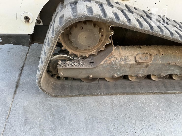 2020-bobcat-t770-image-10