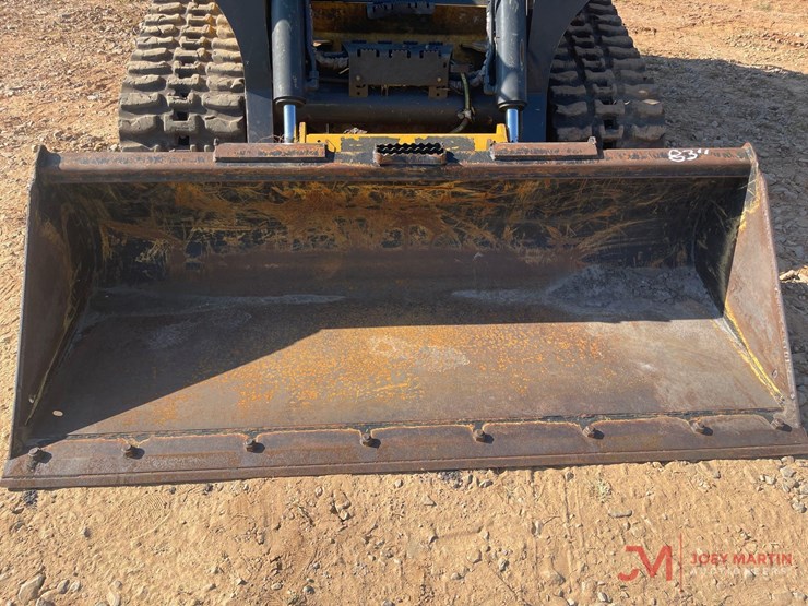 2024-deere-331g-image-12