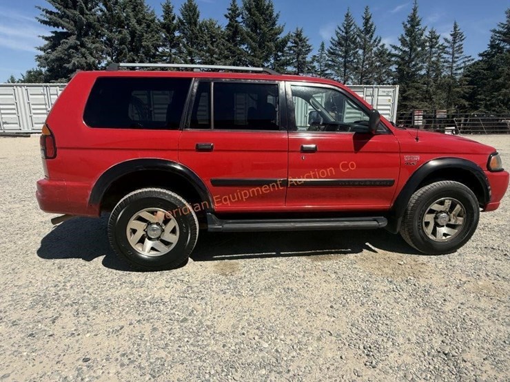 2001-mitsubishi-montero-sport-image-12