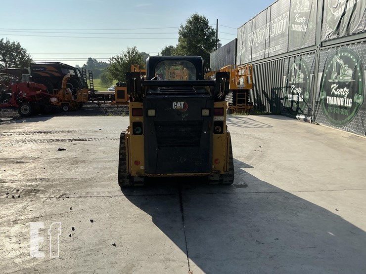 2020-caterpillar-249d3-image-3