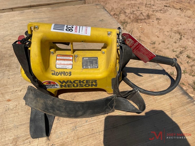 2-hp-concrete-vibrator-with-shoulder-strap-image-4