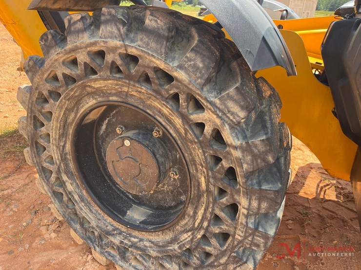 2017-jcb-510-image-12