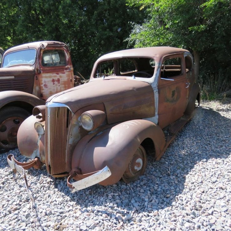 Sedan